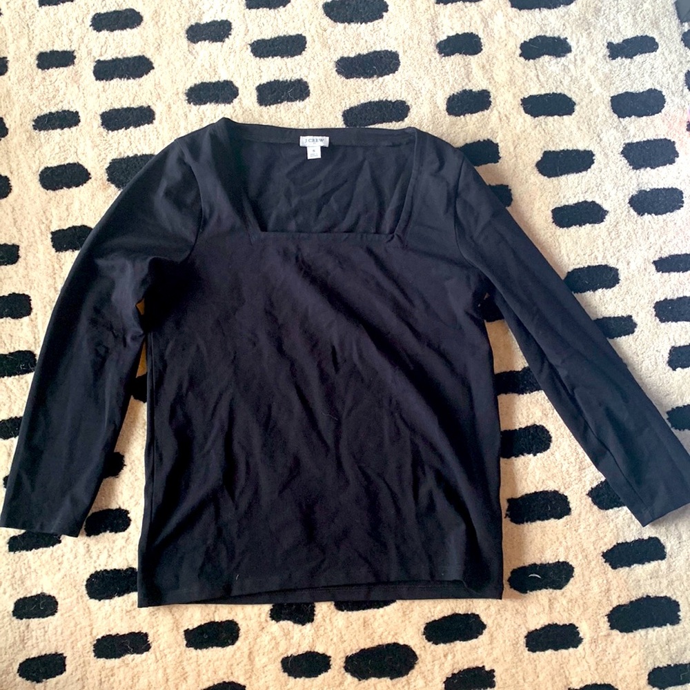 Black, square neck 3/4 sleeve shirt